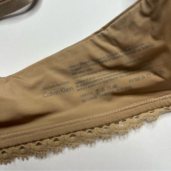Calvin Klein Tan T-Shirt Bra 34B Adjustable Straps and Seamless Cups - Picture 3 of 4